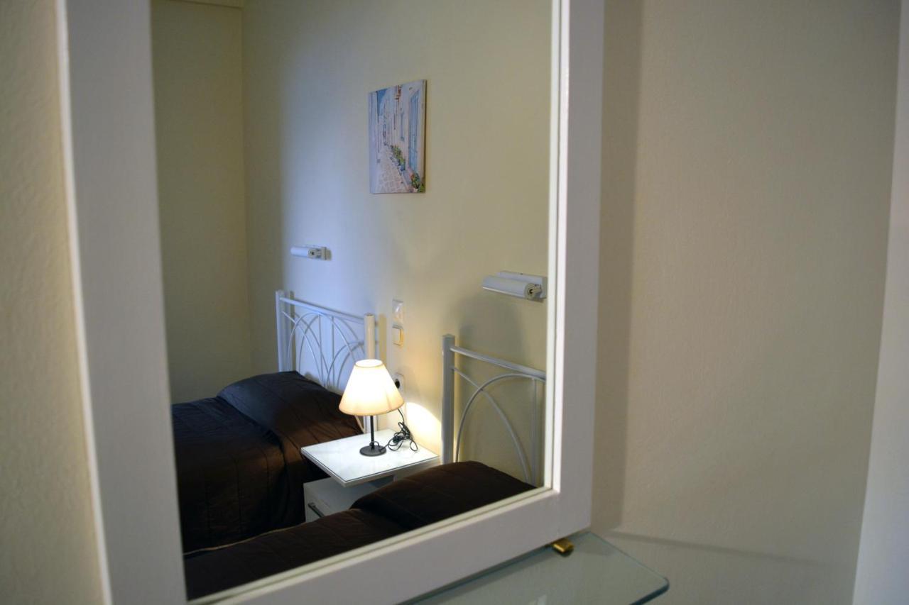 Papadatos Apts With Amazing View - 5Mins From The Beach Kontogialos Exterior foto
